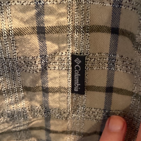 Columbia button up - Picture 3 of 3
